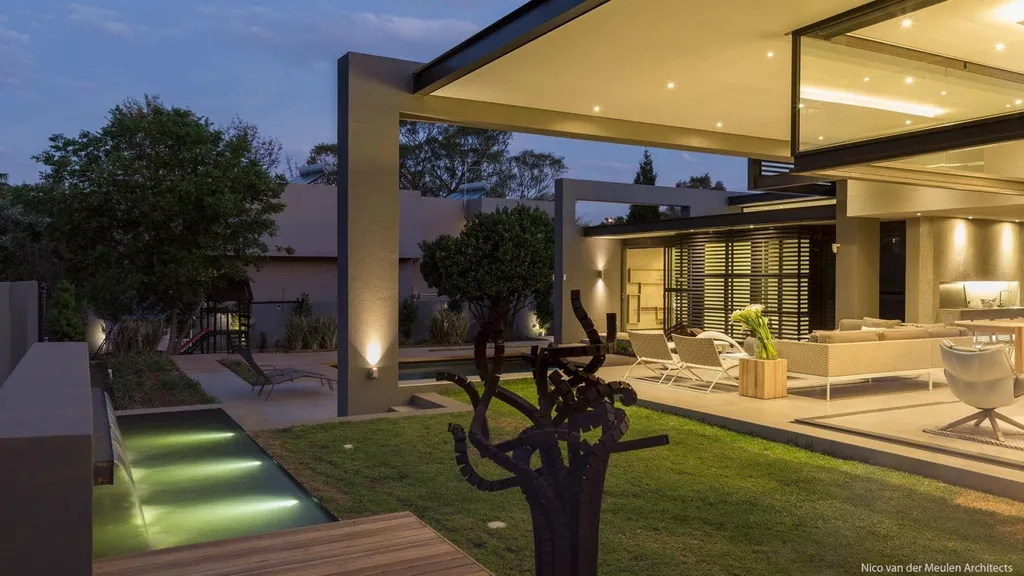 House SAR by Nico van der Meulen Architects, A Light-Filled Transformation in Atholl 4 House SAR by Nico van der Meulen Architects A Light Filled Transformation in Atholl 9