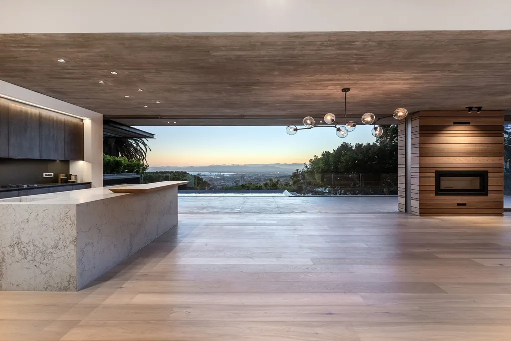 I 30 House by GSQUARED Architects, A Contemporary Family Home Framing Table Mountain 7 I 30 House by GSQUARED Architects, A Contemporary Family Home Framing Table Mountain