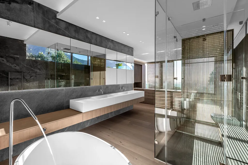 I 30 House by GSQUARED Architects, A Contemporary Family Home Framing Table Mountain 8 Invermark 30 Interior 4