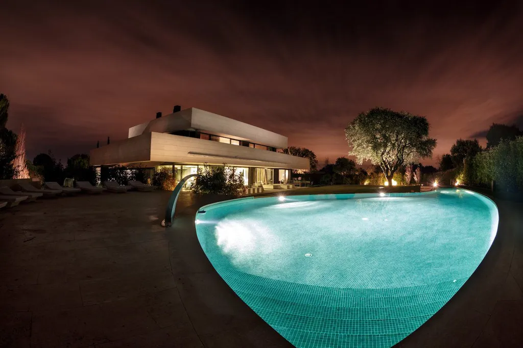 LV House by A-cero Architects, A Sculptural Madrid Residence Where Classic Lines Meet Modern Clarity 2 LV House by A cero Architects A Sculptural Madrid Residence Where Classic Lines Meet Modern Clarity 10