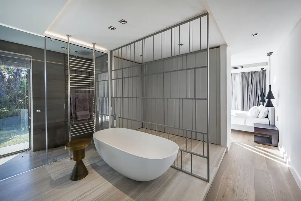 NW 57 House by GSQUARED Architects, Reimagining Family Living Through Openness and Landscape 8 NW 57 House by GSQUARED Architects Reimagining Family Living Through Openness and Landscape 10