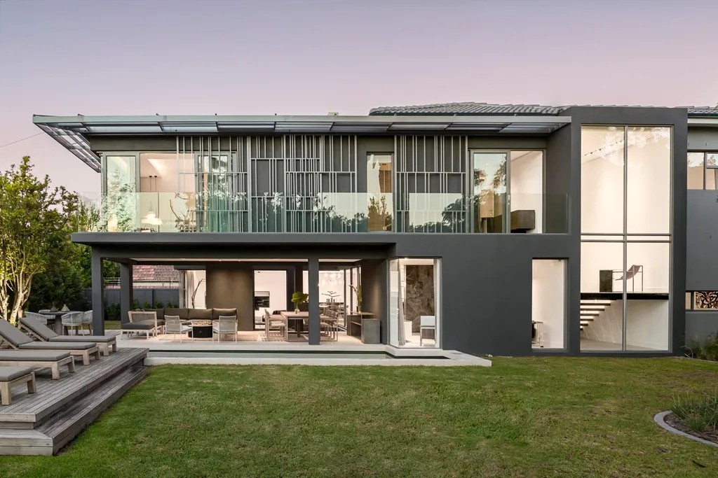 NW 57 House by GSQUARED Architects, Reimagining Family Living Through Openness and Landscape 2 NW 57 House by GSQUARED Architects Reimagining Family Living Through Openness and Landscape 4