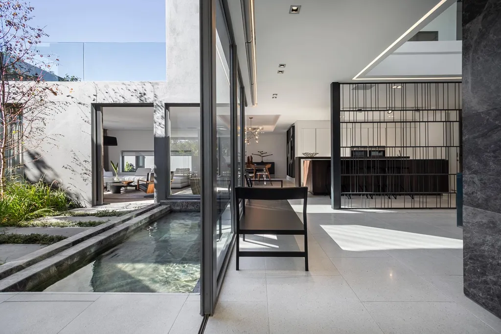 NW 57 House by GSQUARED Architects, Reimagining Family Living Through Openness and Landscape 5 NW 57 House by GSQUARED Architects, Reimagining Family Living Through Openness and Landscape