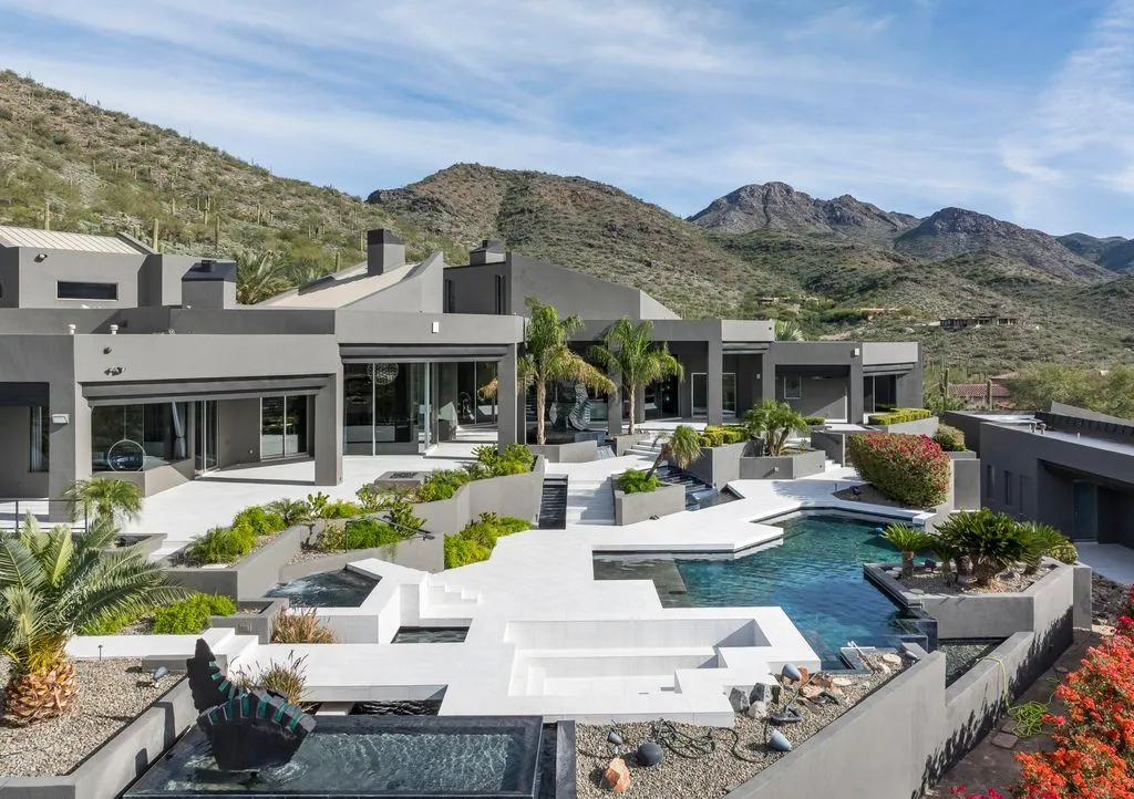 An Extraordinary Private-Mountain Estate in Arizona Delivers Architectural Drama at $9.9M 5 10324 E Calle De Las Brisas 1