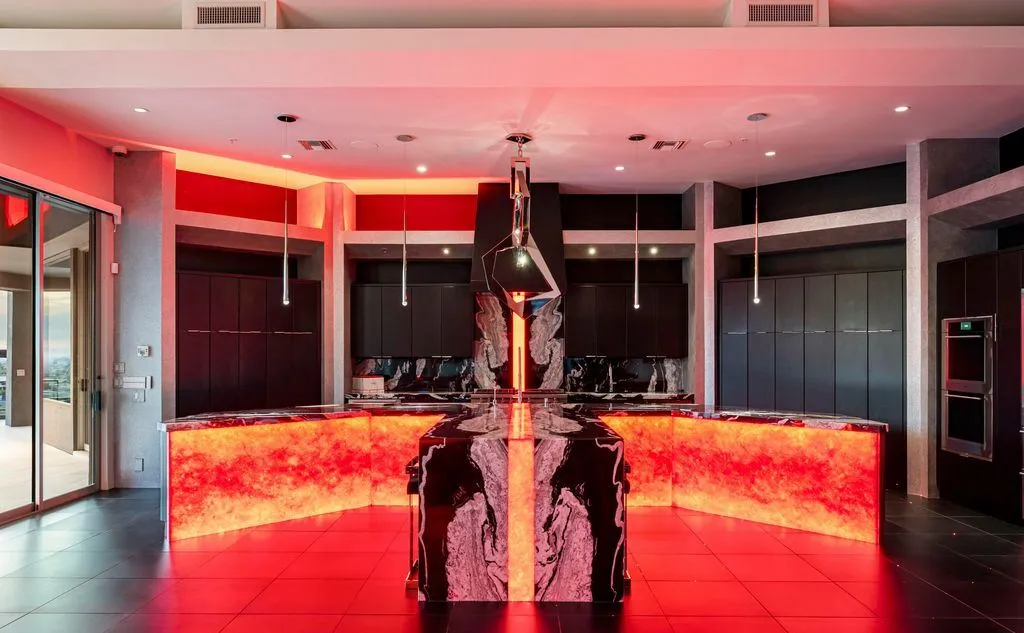 An Extraordinary Private-Mountain Estate in Arizona Delivers Architectural Drama at $9.9M 15 10324 E Calle De Las Brisas 14