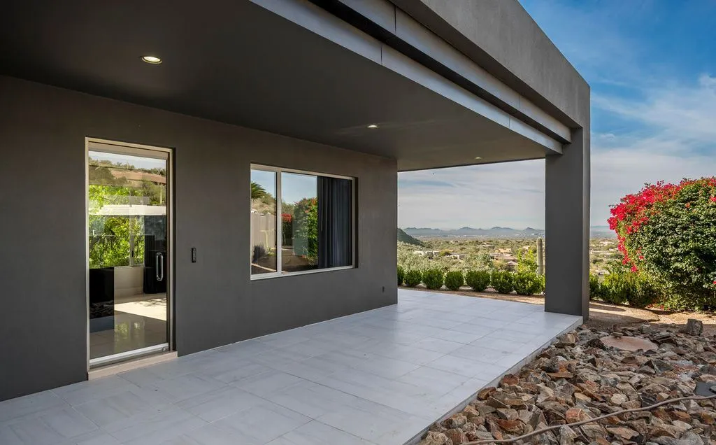 An Extraordinary Private-Mountain Estate in Arizona Delivers Architectural Drama at $9.9M 28 10324 E Calle De Las Brisas 24