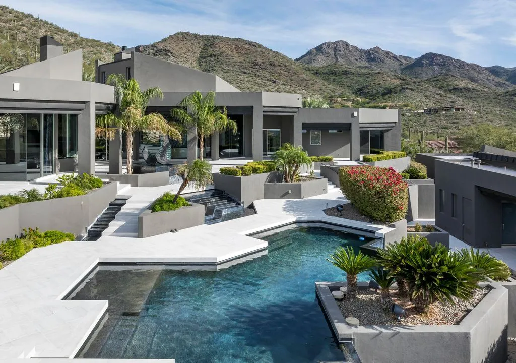 An Extraordinary Private-Mountain Estate in Arizona Delivers Architectural Drama at $9.9M 30 10324 E Calle De Las Brisas 26