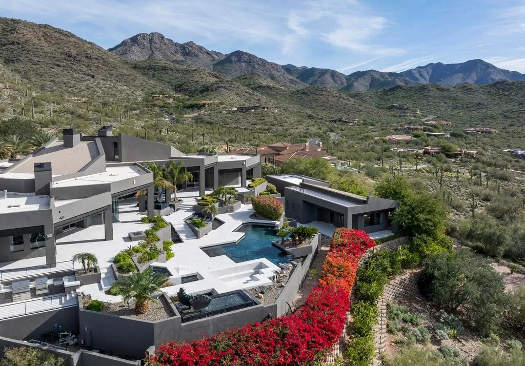 An Extraordinary Private-Mountain Estate in Arizona Delivers Architectural Drama at $9.9M 35 10324 E Calle De Las Brisas 31