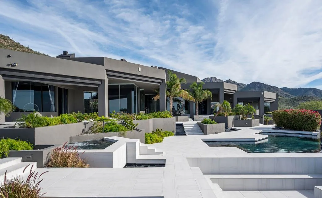 An Extraordinary Private-Mountain Estate in Arizona Delivers Architectural Drama at $9.9M 25 10324 E Calle De Las Brisas 5