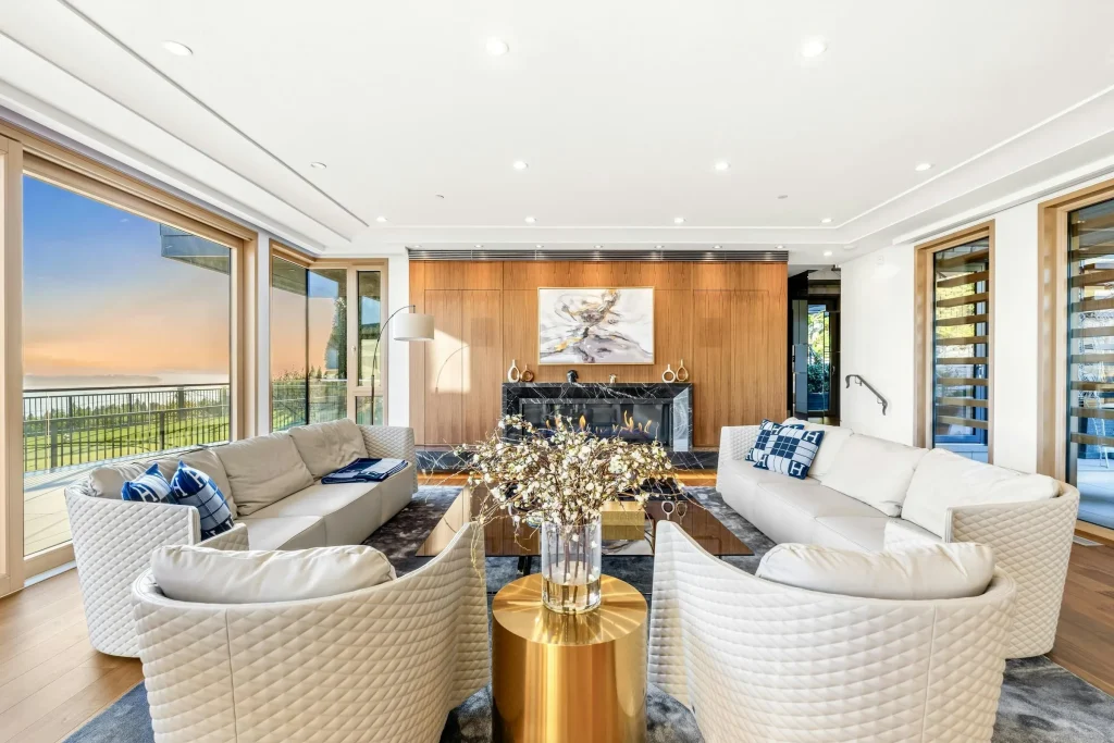 An Elite Architectural Statement by Lamoureux Architect Inc. Showcasing Commanding Panoramic Views at C$21.98M 10 1036 Eyremount Dr A Monumental Architectural Residence by Lamoureux Architect Inc. 5