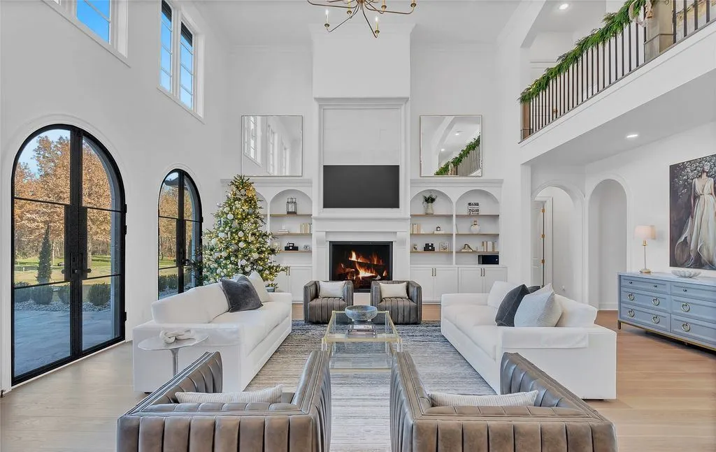 A Modern French–Inspired Oklahoma Estate Designed for Refined Living, Asking $3M 11 10819 218th Ave A Grand Modern French–Inspired Estate Blending Luxury and Livability at 3M 7