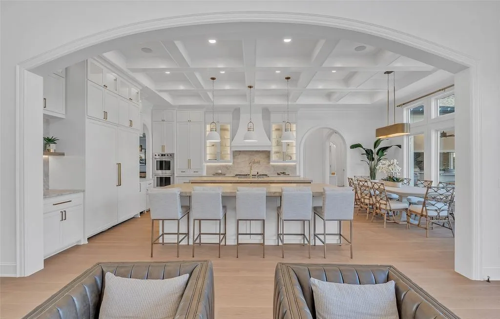 A Modern French–Inspired Oklahoma Estate Designed for Refined Living, Asking $3M 13 10819 218th Ave A Grand Modern French–Inspired Estate Blending Luxury and Livability at 3M 9