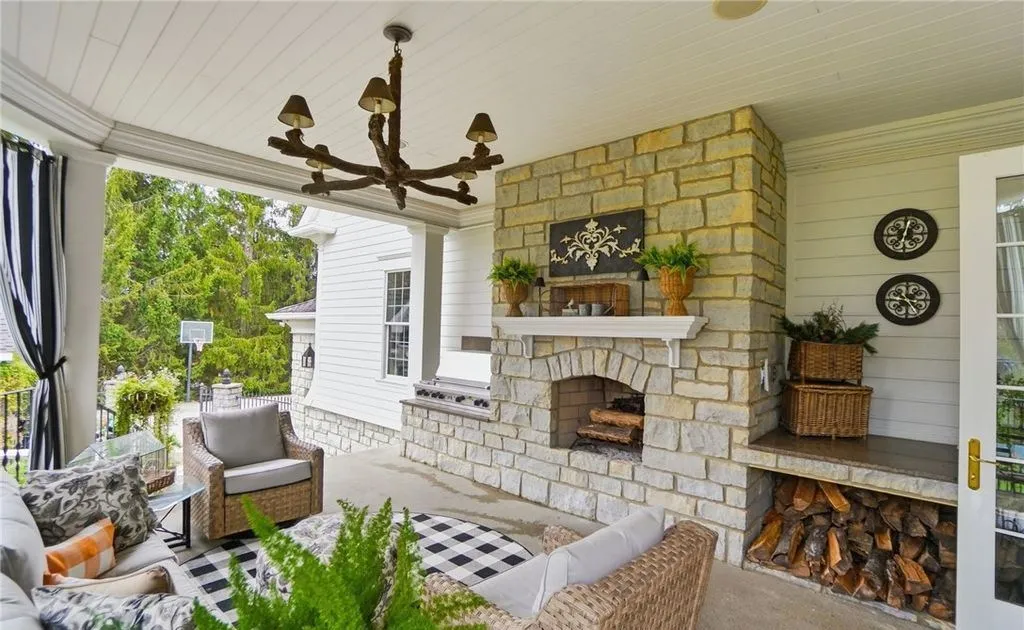 An Exceptional Stately Colonial Estate with Custom Finishes Lists for $2.35M in Ohio 14 109 Castle Pines Ct A Monumental Stately Colonial Trophy Estate 13