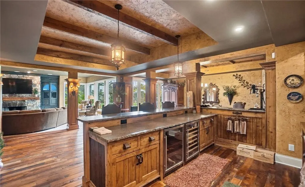 An Exceptional Stately Colonial Estate with Custom Finishes Lists for $2.35M in Ohio 23 109 Castle Pines Ct A Monumental Stately Colonial Trophy Estate 21