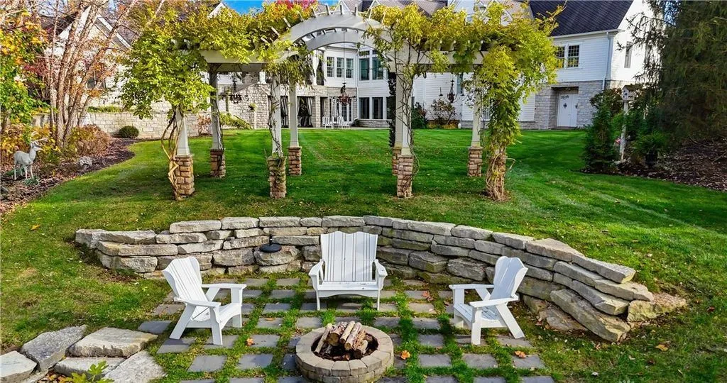 An Exceptional Stately Colonial Estate with Custom Finishes Lists for $2.35M in Ohio 26 109 Castle Pines Ct A Monumental Stately Colonial Trophy Estate 5