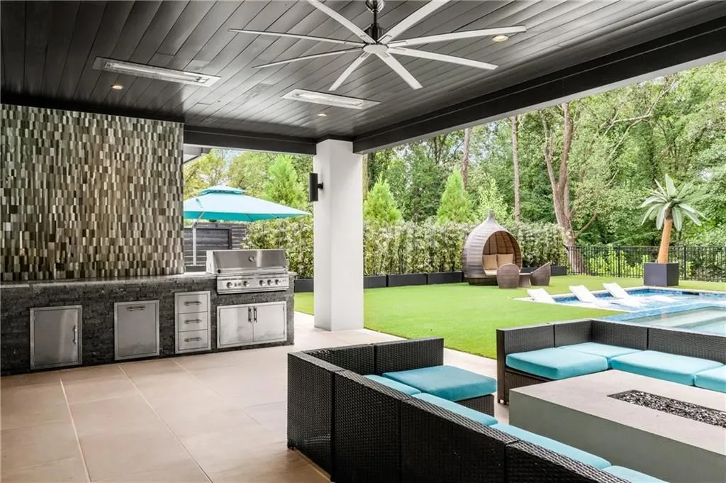 An Extraordinary Modern Estate by Bella Fine Homes Lists for $5.5 Million in Georgia 28 1105 Moores Mill Rd NW An Extraordinary Modern Estate by Bella Fine Homes 12