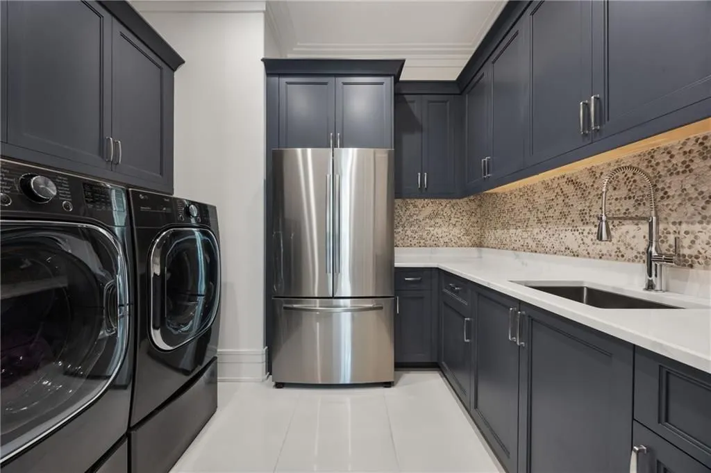 An Extraordinary Modern Estate by Bella Fine Homes Lists for $5.5 Million in Georgia 16 1105 Moores Mill Rd NW An Extraordinary Modern Estate by Bella Fine Homes 18