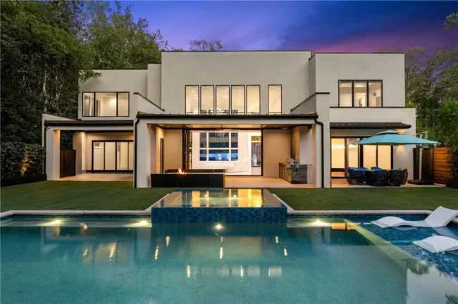 An Extraordinary Modern Estate by Bella Fine Homes Lists for $5.5 Million in Georgia