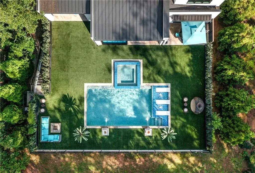 An Extraordinary Modern Estate by Bella Fine Homes Lists for $5.5 Million in Georgia 29 1105 Moores Mill Rd NW An Extraordinary Modern Estate by Bella Fine Homes 26