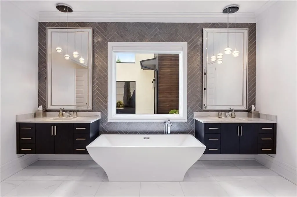 An Extraordinary Modern Estate by Bella Fine Homes Lists for $5.5 Million in Georgia 9 1105 Moores Mill Rd NW An Extraordinary Modern Estate by Bella Fine Homes 8