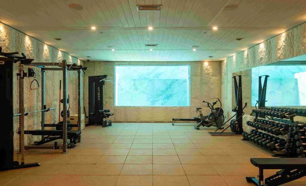 A Once-in-a-Generation California Masterpiece by Kris Halliday Lists for $34,999,000 25 11824 Ellice St Showcases a Breathtaking Kris Halliday–Designed Architectural Marvel 22