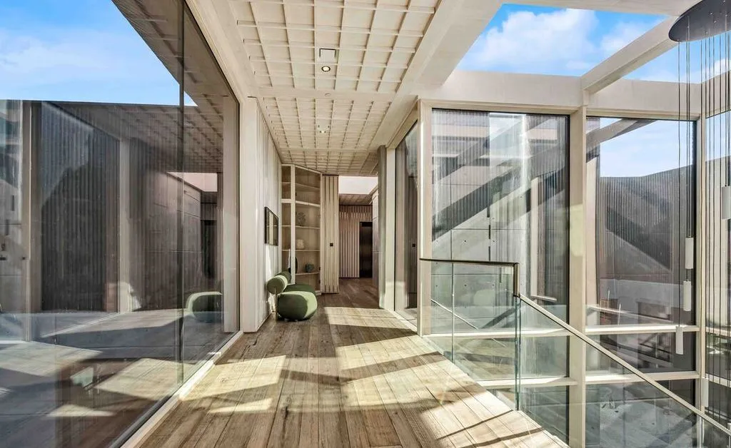 A Once-in-a-Generation California Masterpiece by Kris Halliday Lists for $34,999,000 9 11824 Ellice St Showcases a Breathtaking Kris Halliday–Designed Architectural Marvel 6