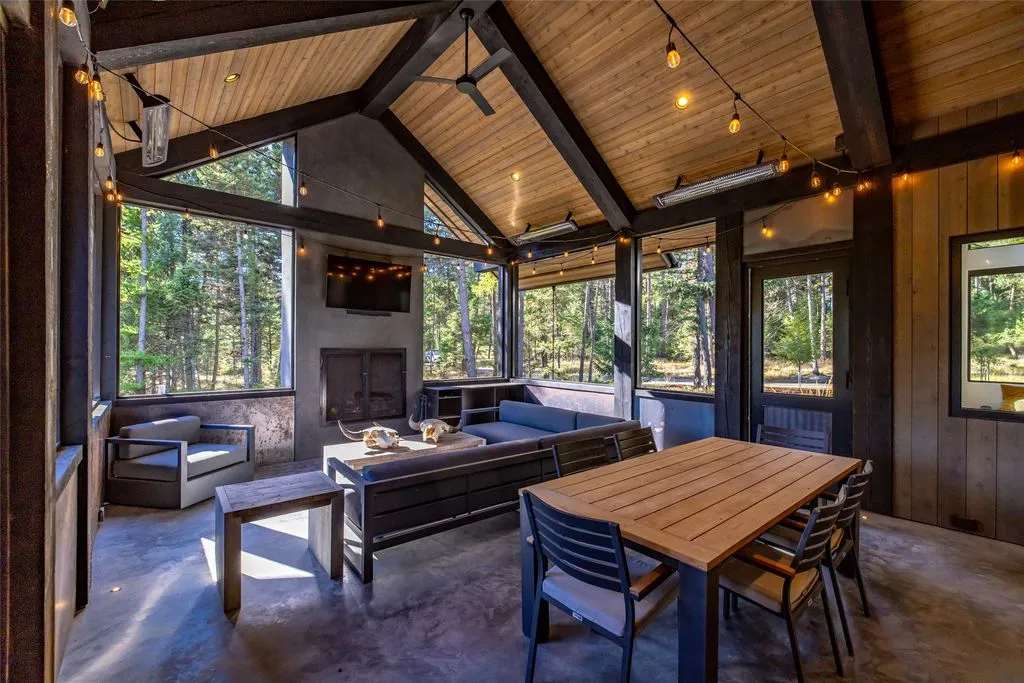 A Paramount Montana Estate Showcasing Mountain-Modern Luxury Lists for $11.9M 23 121 Whitefish Forest Loop A World Class Mountain Modern Estate Defining Montana Luxury 11