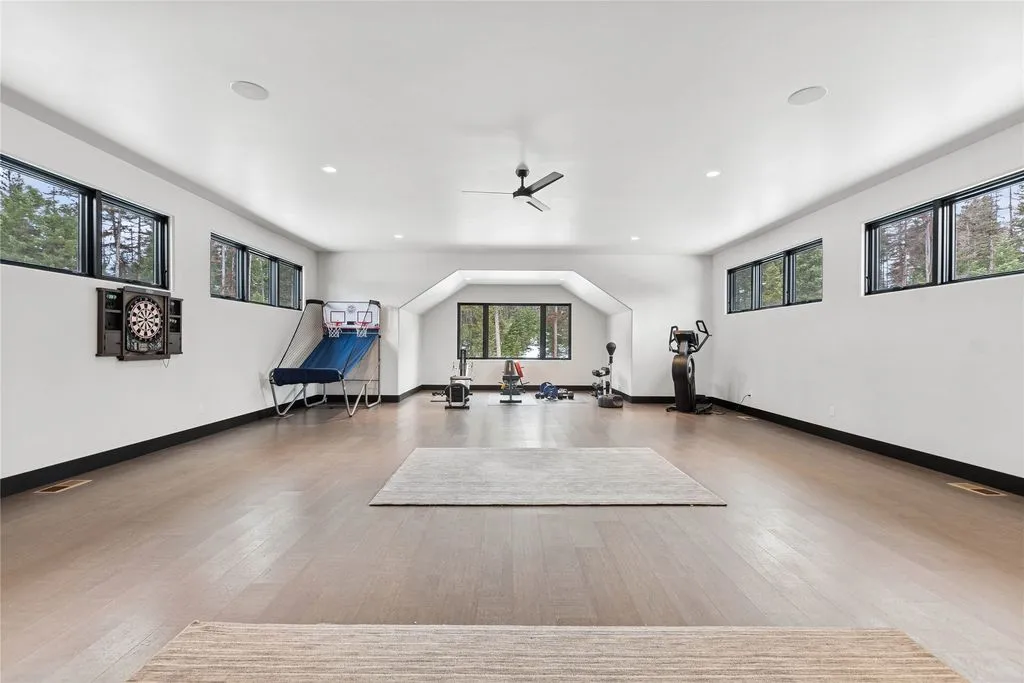 A Paramount Montana Estate Showcasing Mountain-Modern Luxury Lists for $11.9M 21 121 Whitefish Forest Loop A World Class Mountain Modern Estate Defining Montana Luxury 16