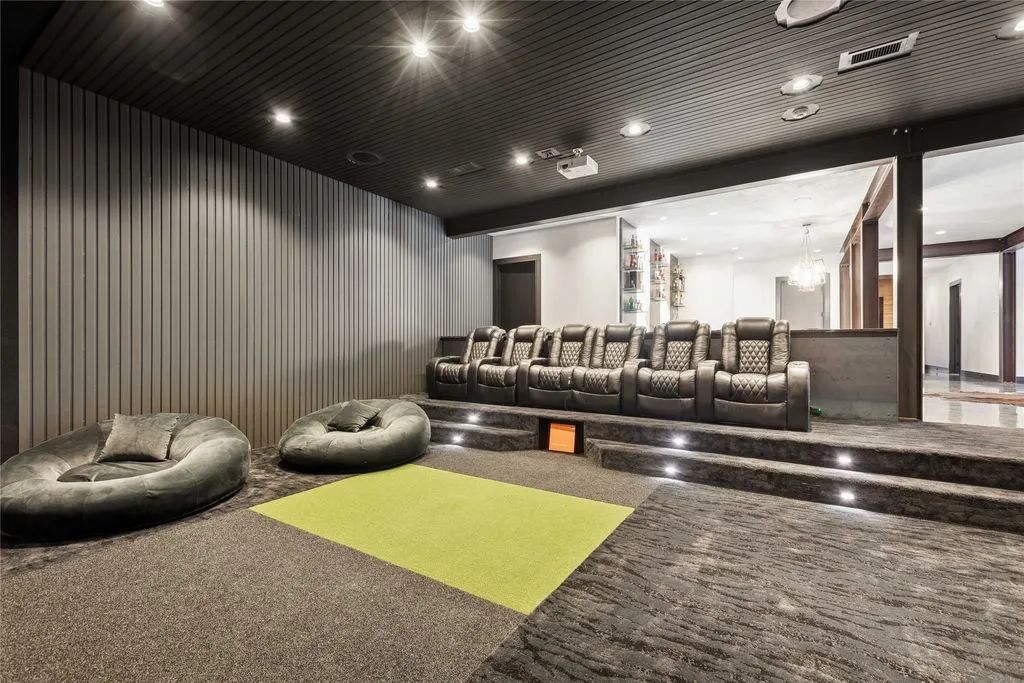 A Paramount Montana Estate Showcasing Mountain-Modern Luxury Lists for $11.9M 24 121 Whitefish Forest Loop A World Class Mountain Modern Estate Defining Montana Luxury 18