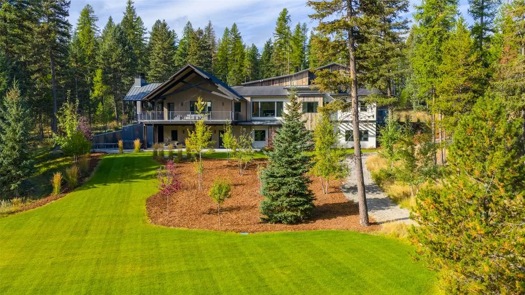 A Paramount Montana Estate Showcasing Mountain-Modern Luxury Lists for $11.9M 26 121 Whitefish Forest Loop A World Class Mountain Modern Estate Defining Montana Luxury 23