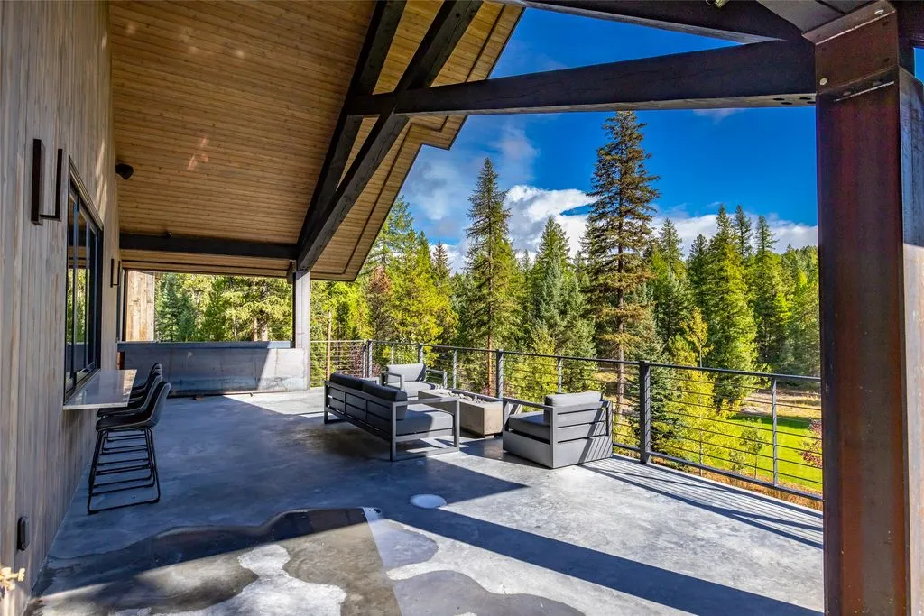 A Paramount Montana Estate Showcasing Mountain-Modern Luxury Lists for $11.9M 28 121 Whitefish Forest Loop A World Class Mountain Modern Estate Defining Montana Luxury 25