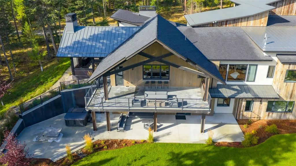 A Paramount Montana Estate Showcasing Mountain-Modern Luxury Lists for $11.9M 30 121 Whitefish Forest Loop A World Class Mountain Modern Estate Defining Montana Luxury 27
