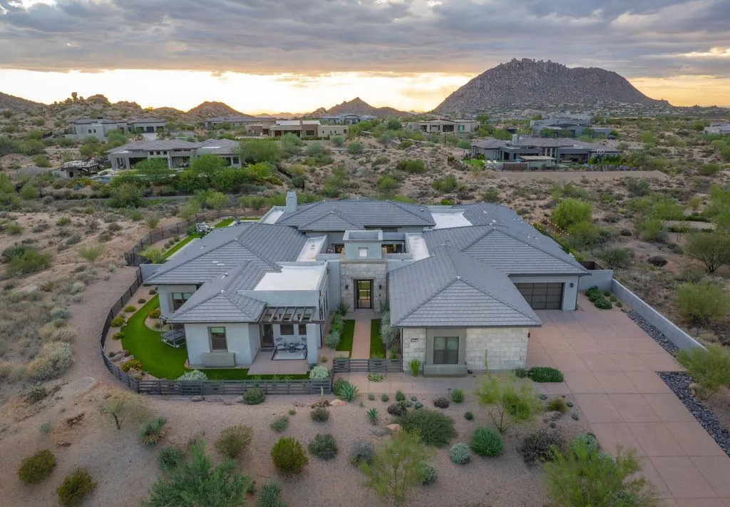 A $3.995M Breathtaking Desert Contemporary Home Showcases Elevated Living in Arizona 7 12440 E Desert Vista Dr Elevated Contemporary Luxury in Scottsdale 3