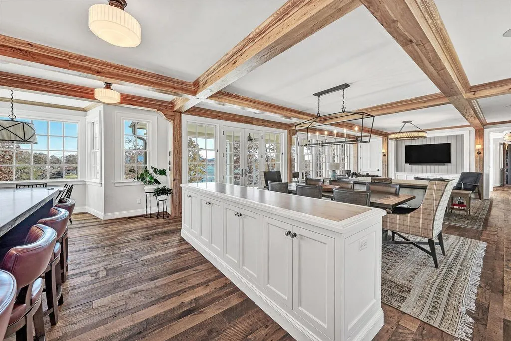 A Distinguished Murphy & Co–Designed Waterfront Estate Inspired by Historic Farmhouses Lists for $5.95M 12 128 Oaklawn Dr An Exceptional Waterfront Residence by Murphy Co Inspired by Historic Farmhouses in Virginia 12