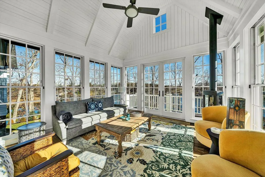A Distinguished Murphy & Co–Designed Waterfront Estate Inspired by Historic Farmhouses Lists for $5.95M 22 128 Oaklawn Dr An Exceptional Waterfront Residence by Murphy Co Inspired by Historic Farmhouses in Virginia 15