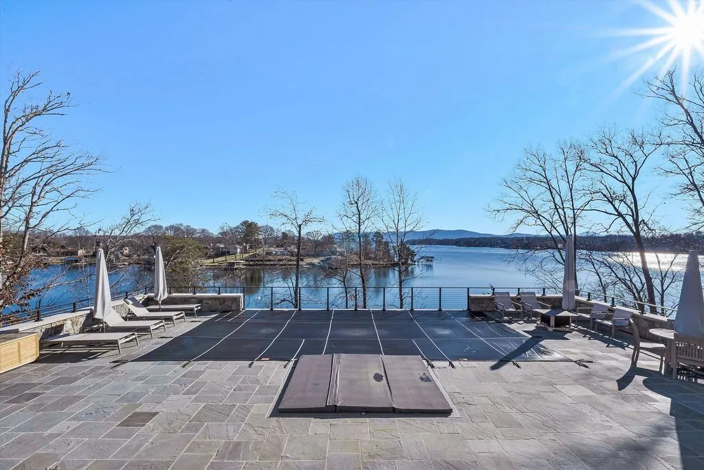 A Distinguished Murphy & Co–Designed Waterfront Estate Inspired by Historic Farmhouses Lists for $5.95M 16 128 Oaklawn Dr An Exceptional Waterfront Residence by Murphy Co Inspired by Historic Farmhouses in Virginia 21
