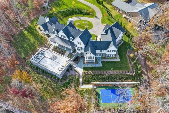 A Distinguished Murphy & Co–Designed Waterfront Estate Inspired by Historic Farmhouses Lists for $5.95M