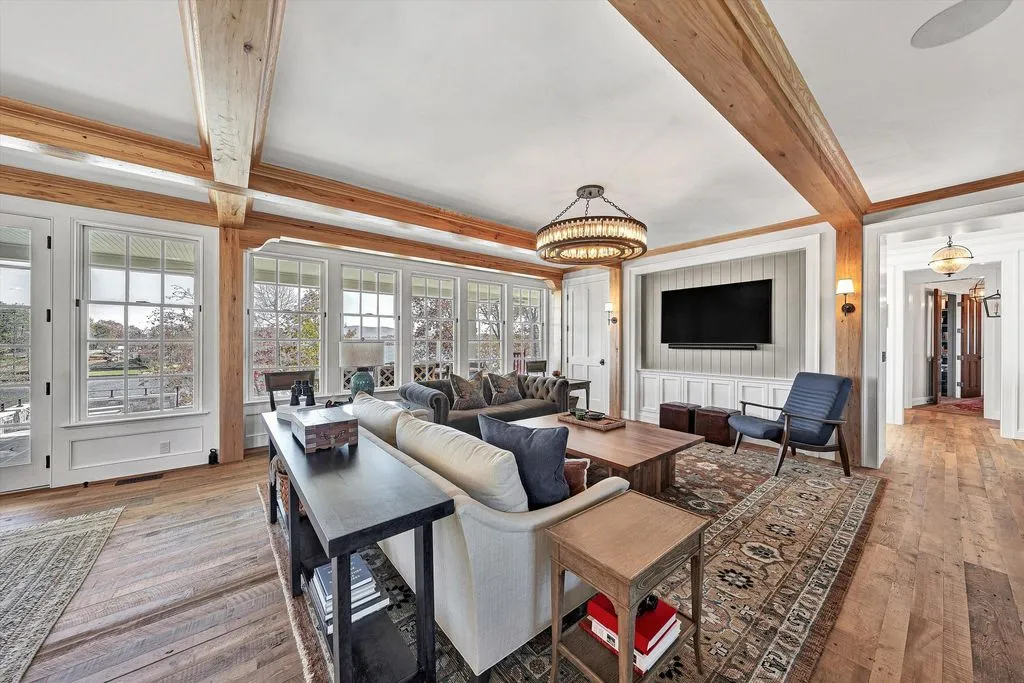 A Distinguished Murphy & Co–Designed Waterfront Estate Inspired by Historic Farmhouses Lists for $5.95M 7 128 Oaklawn Dr An Exceptional Waterfront Residence by Murphy Co Inspired by Historic Farmhouses in Virginia 7