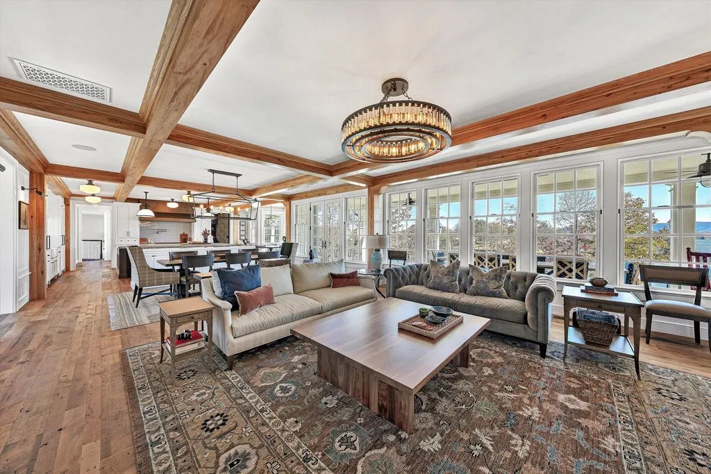 A Distinguished Murphy & Co–Designed Waterfront Estate Inspired by Historic Farmhouses Lists for $5.95M 8 128 Oaklawn Dr An Exceptional Waterfront Residence by Murphy Co Inspired by Historic Farmhouses in Virginia 8