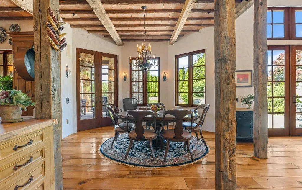 A Rare 10-Acre Potomac Tuscany-Inspired Villa with Old-World Charm, Asking $9.95 Million 15 13320 Signal Tree Ln Showcases an Extraordinary 10 Acre Potomac Tuscany Inspired Villa 16