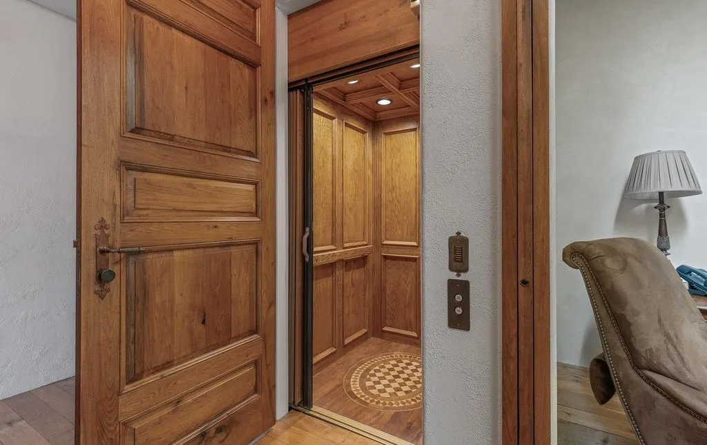 A Rare 10-Acre Potomac Tuscany-Inspired Villa with Old-World Charm, Asking $9.95 Million 21 13320 Signal Tree Ln Showcases an Extraordinary 10 Acre Potomac Tuscany Inspired Villa 19