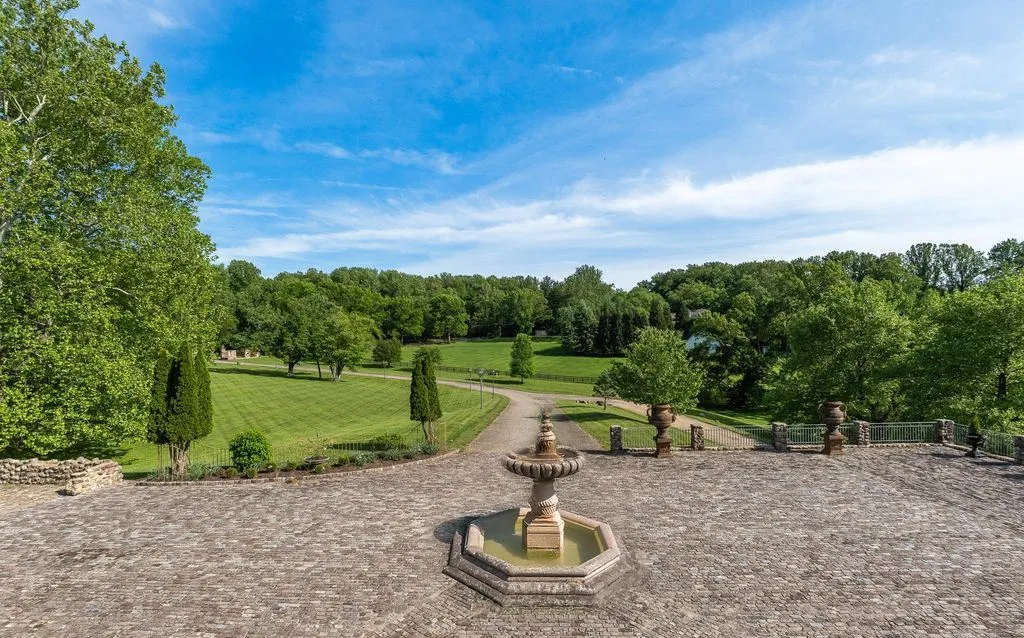 A Rare 10-Acre Potomac Tuscany-Inspired Villa with Old-World Charm, Asking $9.95 Million 27 13320 Signal Tree Ln Showcases an Extraordinary 10 Acre Potomac Tuscany Inspired Villa 27