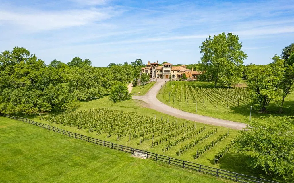 A Rare 10-Acre Potomac Tuscany-Inspired Villa with Old-World Charm, Asking $9.95 Million 28 13320 Signal Tree Ln Showcases an Extraordinary 10 Acre Potomac Tuscany Inspired Villa 28