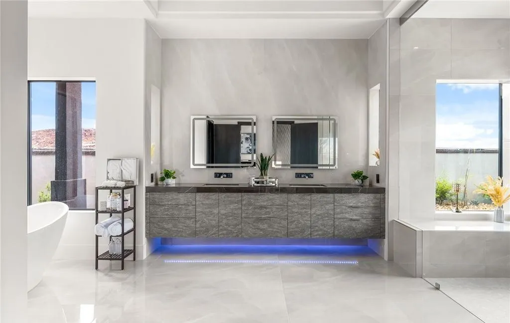 Modern Architectural Masterpiece in Nevada Offers Resort-Style Living at $5.95 Million 17 14 Sanctuary Peak Ct A Breathtaking Architectural Masterpiece Showcasing Modern Luxury and Resort Style Living in Nevada 16