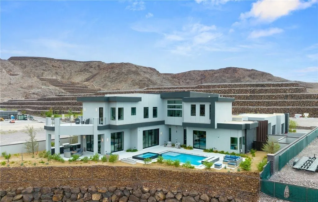 Modern Architectural Masterpiece in Nevada Offers Resort-Style Living at $5.95 Million 26 14 Sanctuary Peak Ct A Breathtaking Architectural Masterpiece Showcasing Modern Luxury and Resort Style Living in Nevada 24