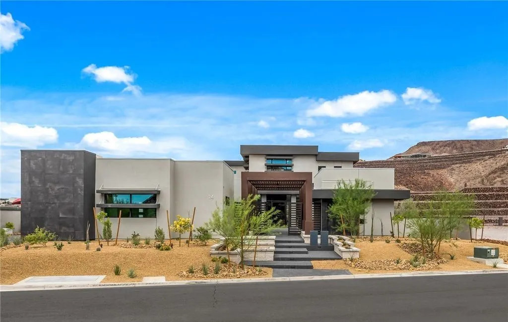 Modern Architectural Masterpiece in Nevada Offers Resort-Style Living at $5.95 Million 21 14 Sanctuary Peak Ct A Breathtaking Architectural Masterpiece Showcasing Modern Luxury and Resort Style Living in Nevada 6