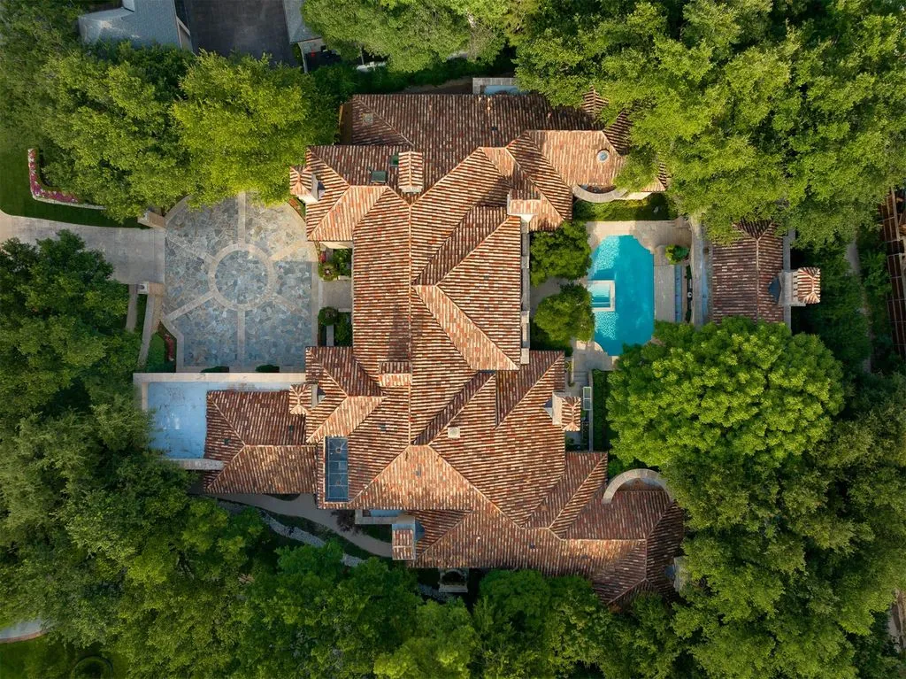 European Villa Romance Meets Texas Luxury in This $7.6 Million Estate 31 15 Robledo Dr Reveals a Stunning European Villa–Inspired Estate in Texas 29