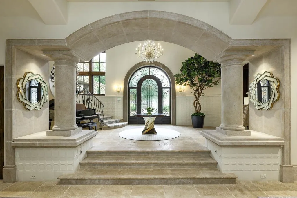 European Villa Romance Meets Texas Luxury in This $7.6 Million Estate 8 15 Robledo Dr Reveals a Stunning European Villa–Inspired Estate in Texas 3