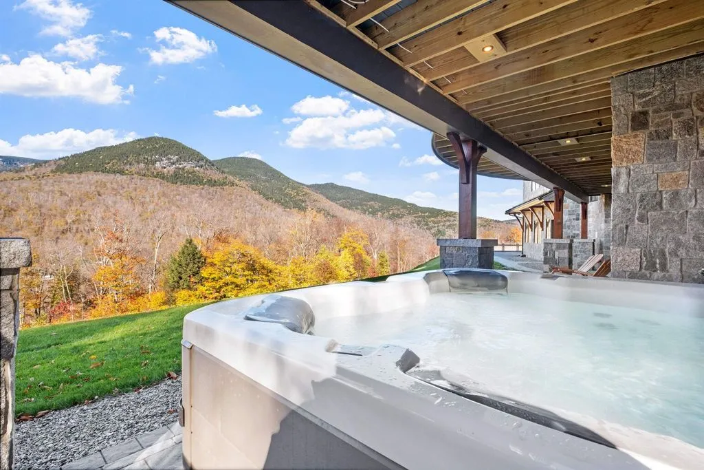 A World-Class New Hampshire Residence Offering a Seamless Connection to Nature, Priced at $4.995M 8 16 Back Forty Road An Extraordinary New Hampshire Retreat 18