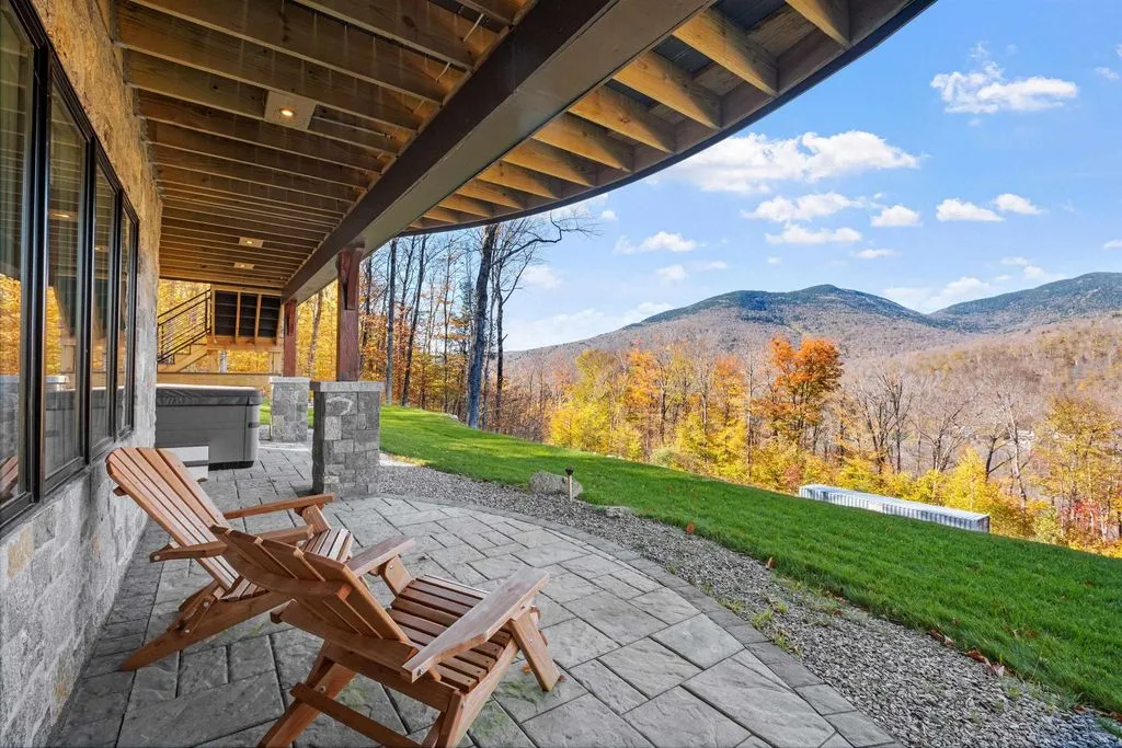 A World-Class New Hampshire Residence Offering a Seamless Connection to Nature, Priced at $4.995M 10 16 Back Forty Road An Extraordinary New Hampshire Retreat 20